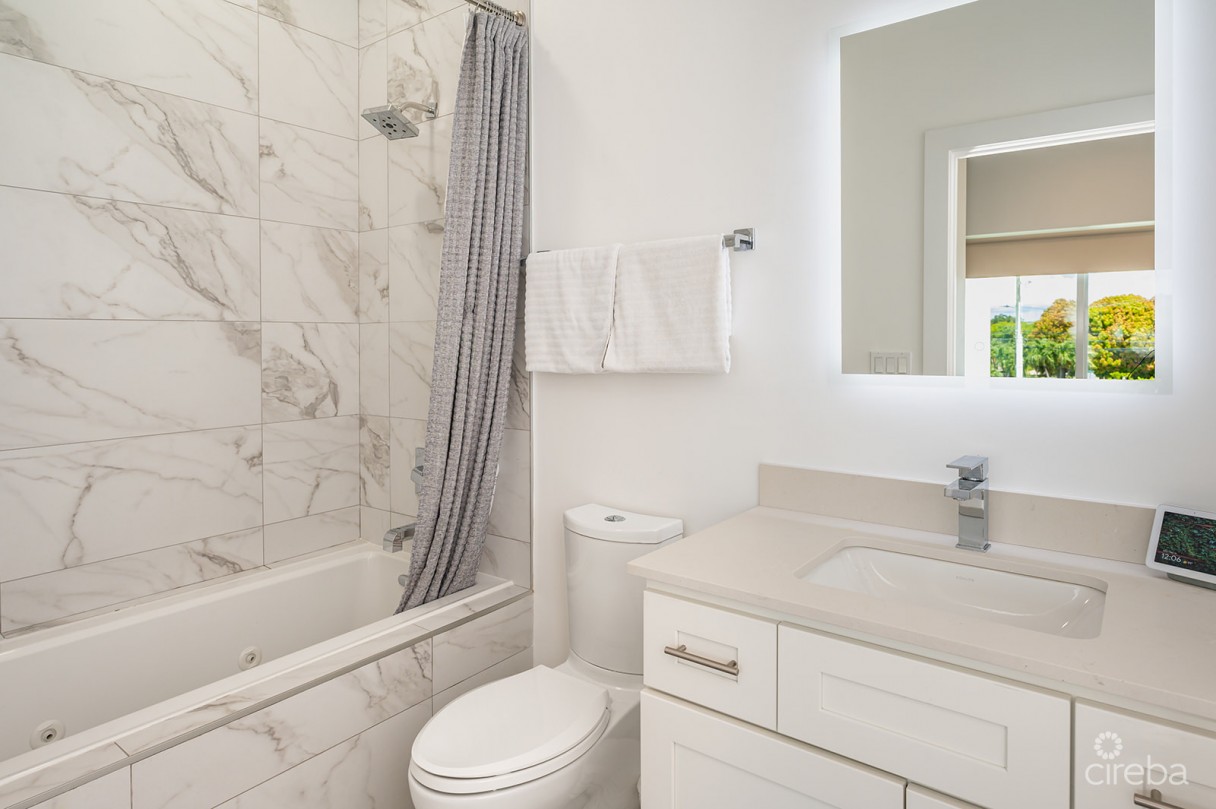 Vivi 8, Two Bedroom Townhome - Image 8