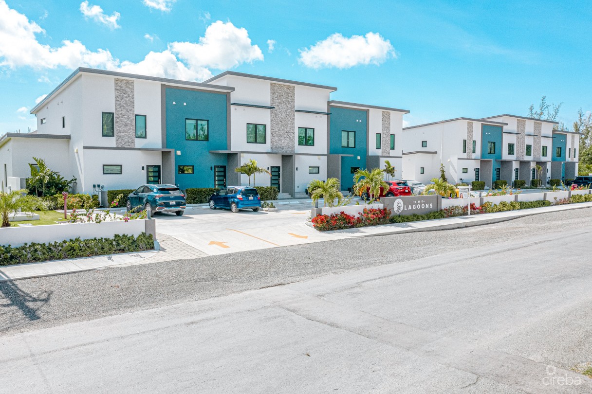 The Lagoons 3 Bed Waterfront Townhouse - Image 28
