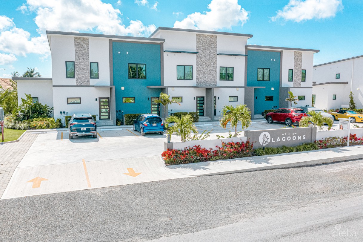 The Lagoons 3 Bed Waterfront Townhouse - Image 31