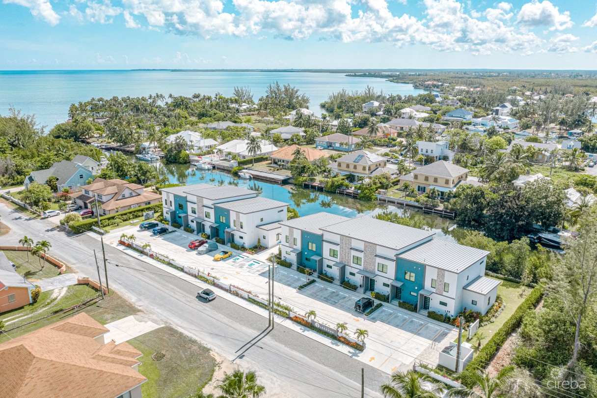The Lagoons 3 Bed Waterfront Townhouse - Image 33