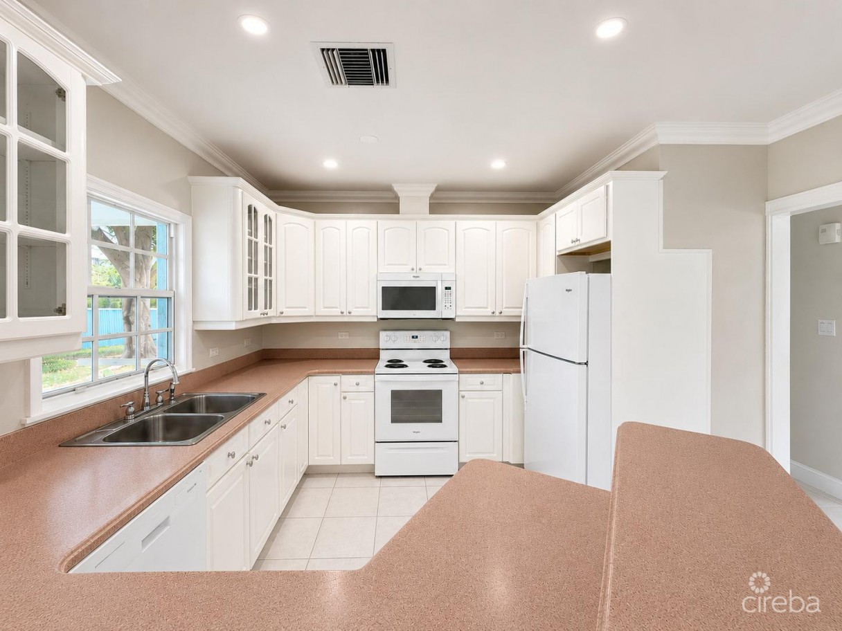 Savannah Meadows -beautifully Renovated Family Home - Image 1