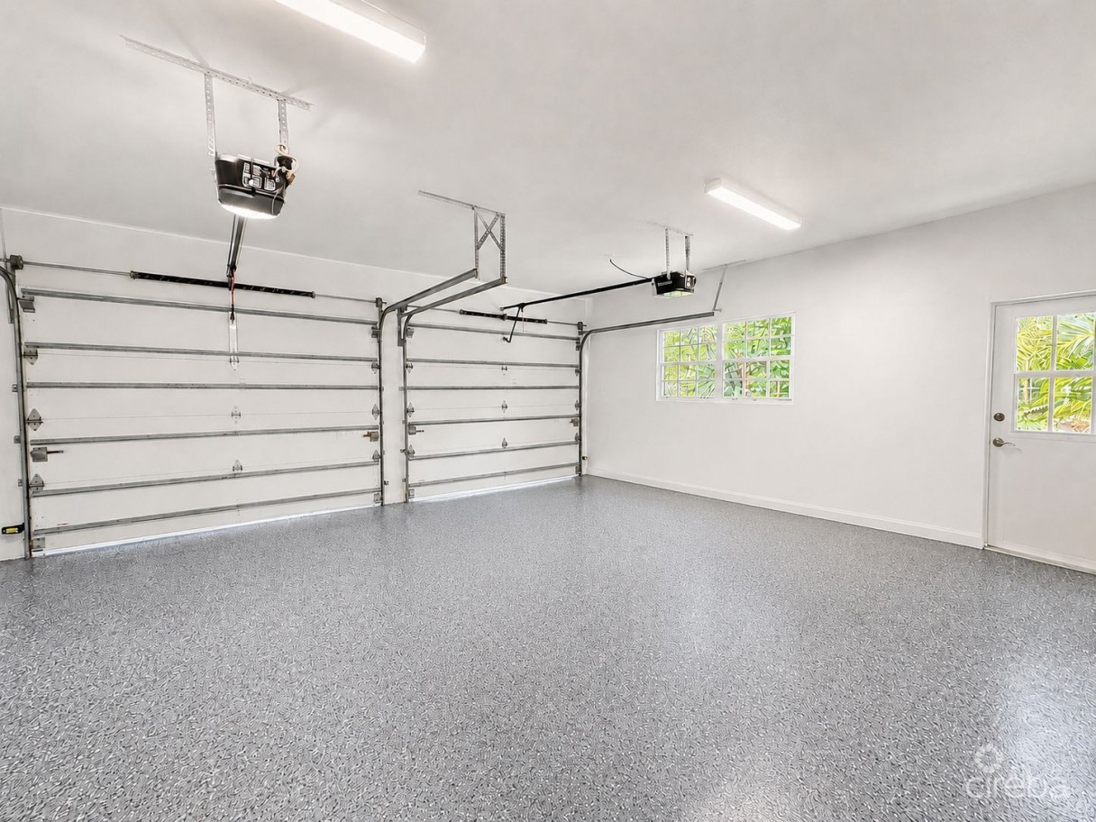 Savannah Meadows -beautifully Renovated Family Home - Image 11