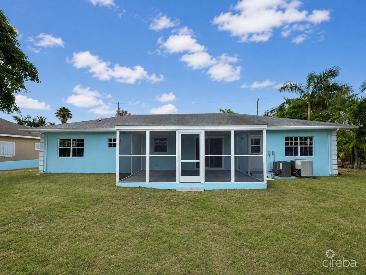 Savannah Meadows -beautifully Renovated Family Home - Image 14
