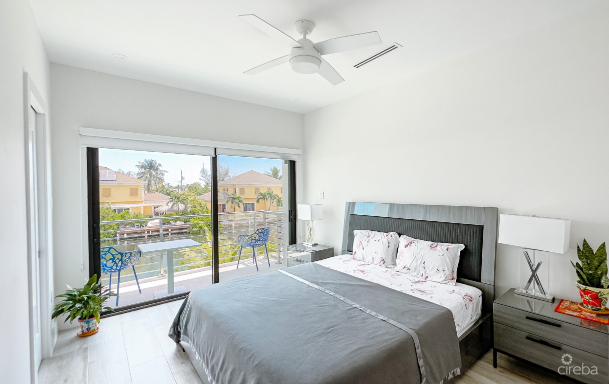 The Lagoons 2 Bed Waterfront Townhouse - Image 9
