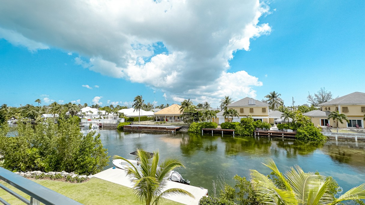 The Lagoons 2 Bed Waterfront Townhouse - Image 11