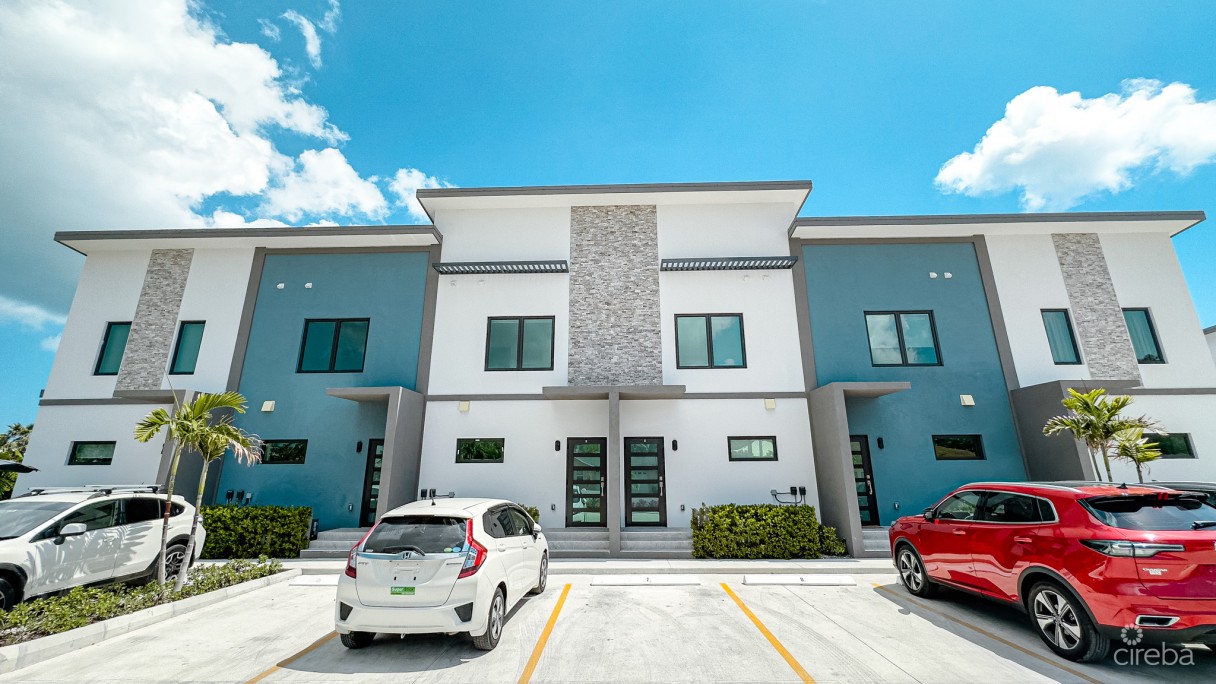 The Lagoons 2 Bed Waterfront Townhouse - Image 16