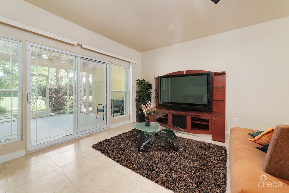 Spacious 3 Bed + Den Townhome At L'ambience - Image 6