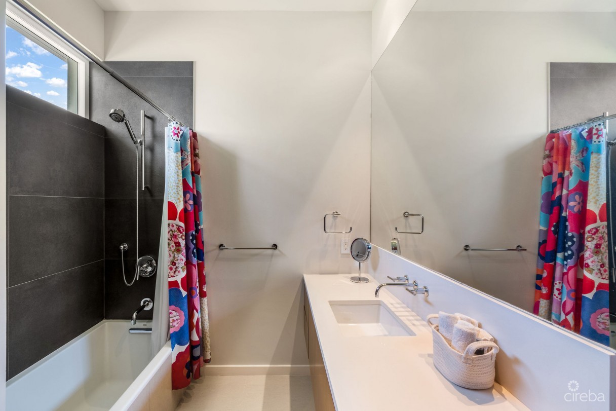 The Venetia 29, Leed Gold Certified Family Home - Image 8