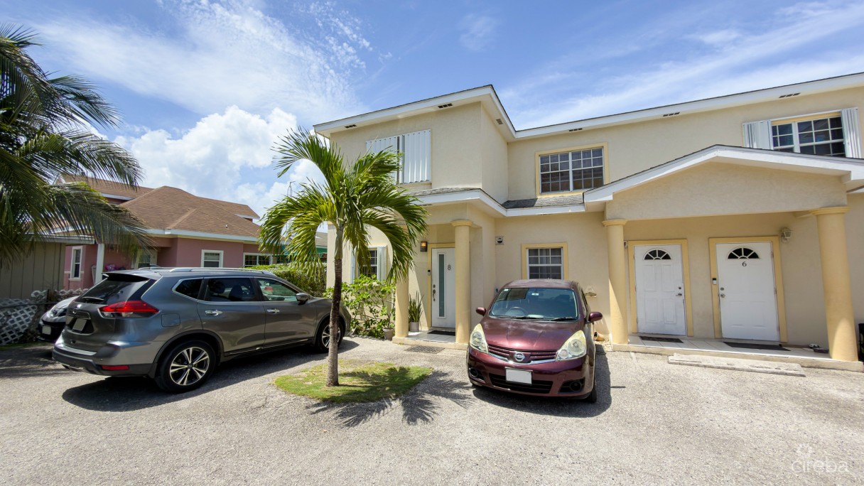 Golden Springs 2 Bed End Townhome - Image 11