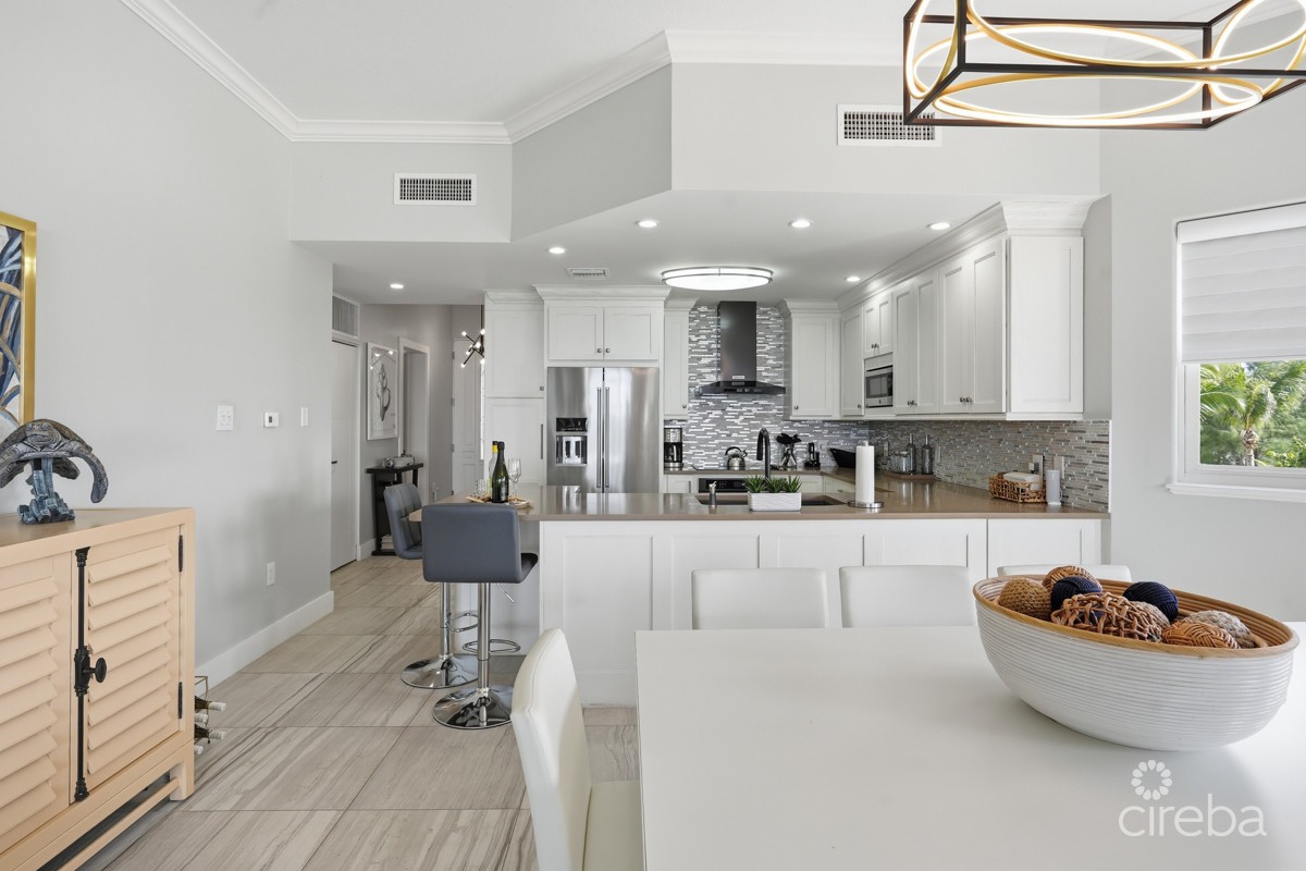 On The Bay Penthouse - Image 6