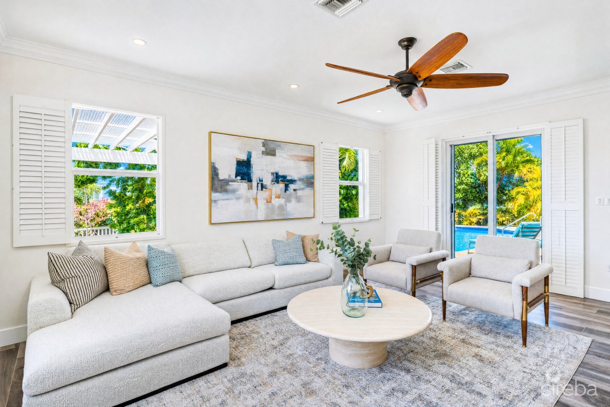The Shores Family Home  With Swimming Pool - Image 12