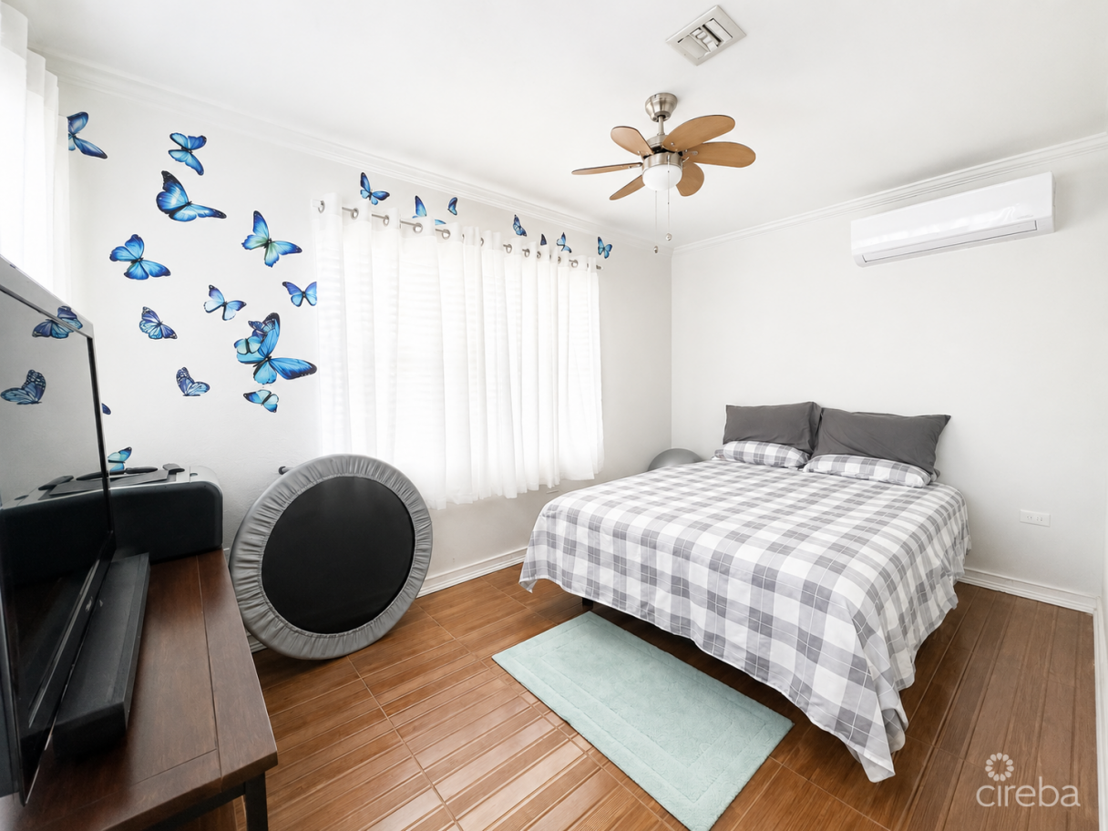 Parklane Living Townhouse - Image 14