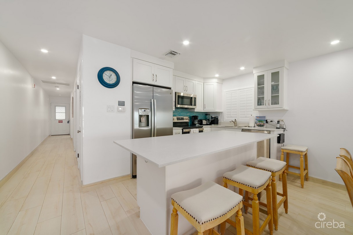 Renovated Penthouse Discovery Point Club - Image 6