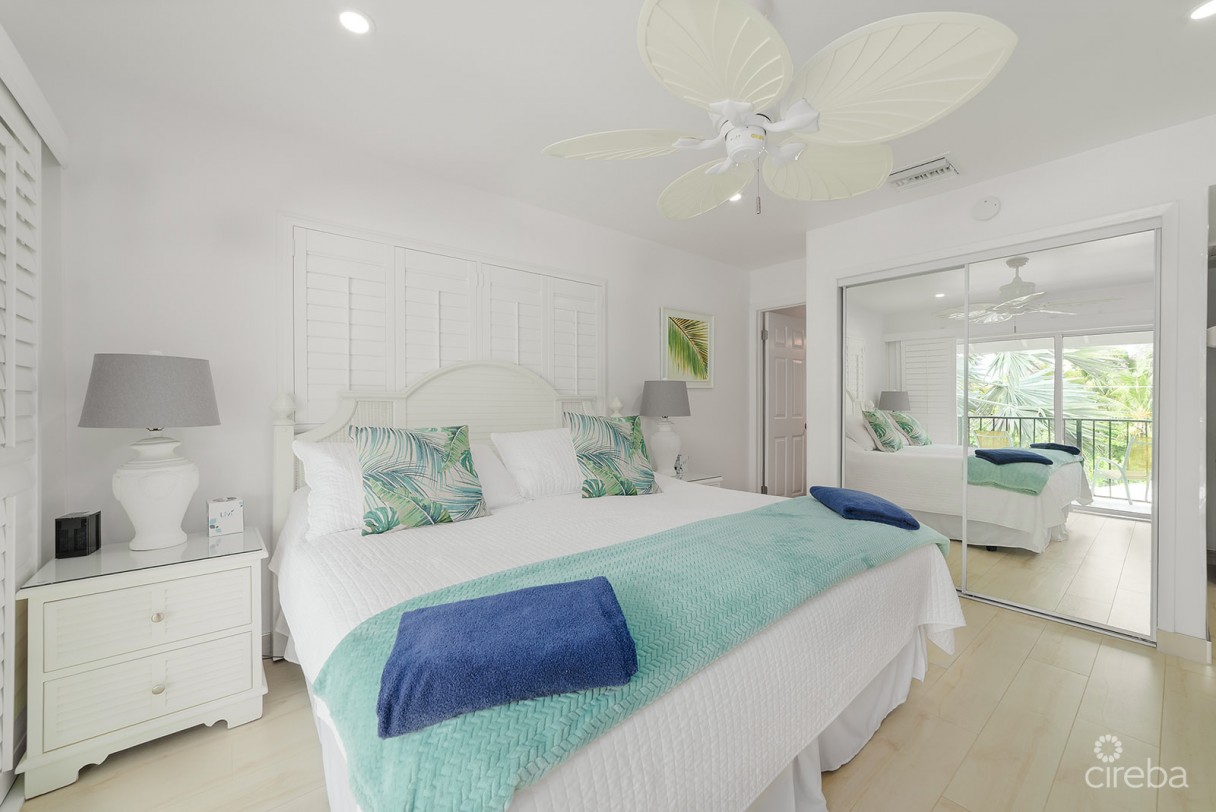 Renovated Penthouse Discovery Point Club - Image 9