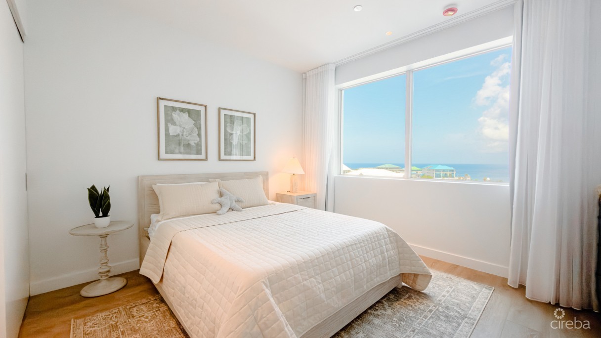 One Gt - Furnished 2 Bed With Den - Image 5