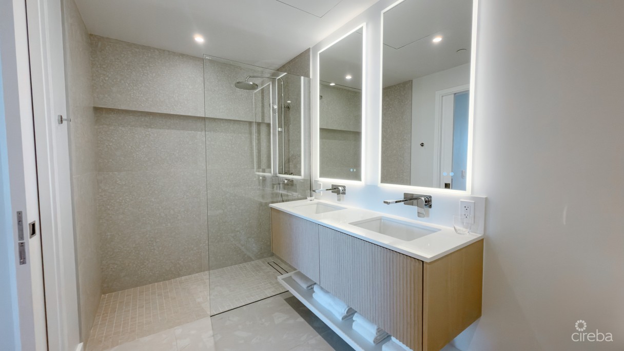 One Gt - Furnished 2 Bed With Den - Image 6