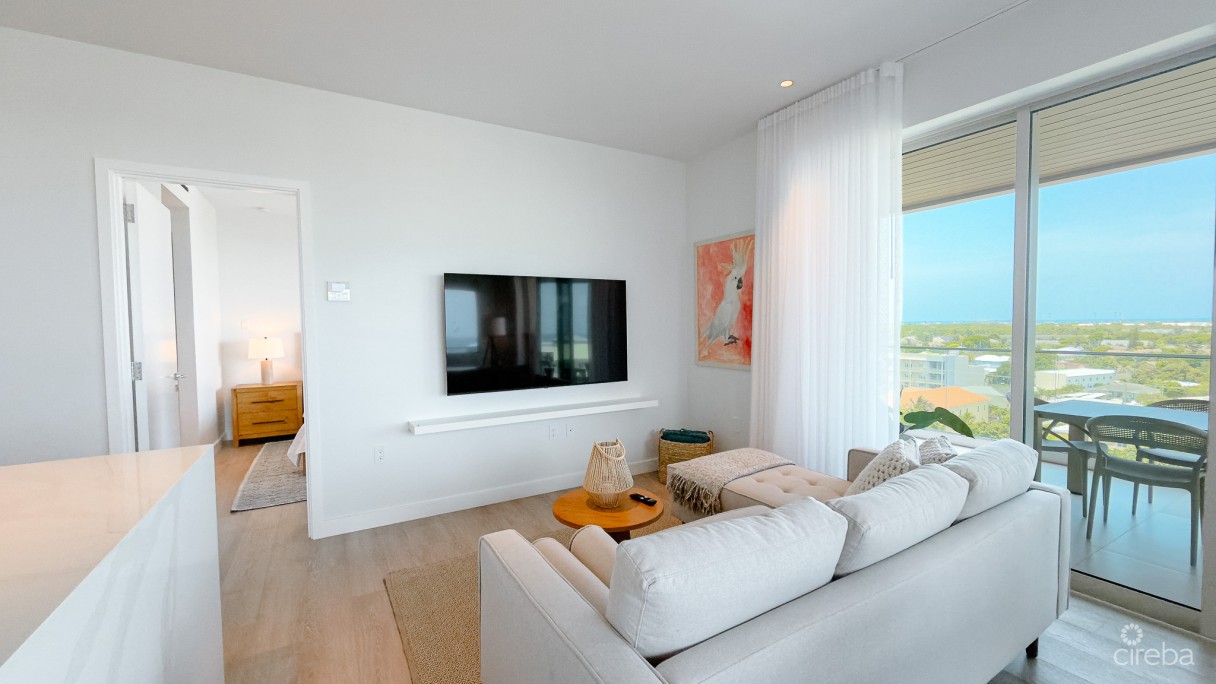 One Gt - Furnished 2 Bed With Den - Image 11