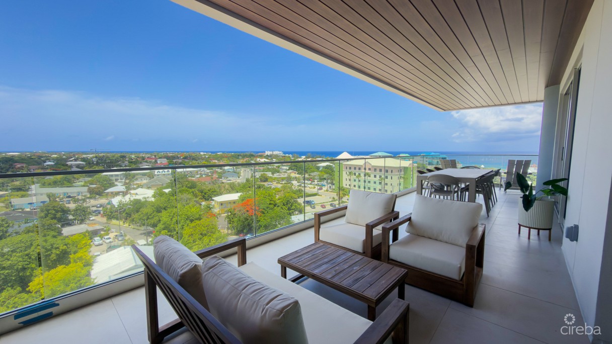 One Gt - Furnished 2 Bed With Den - Image 1