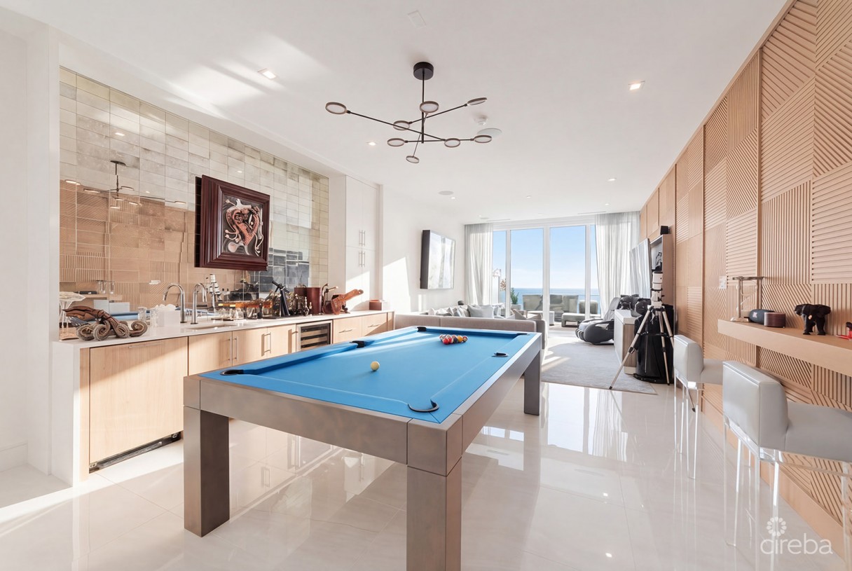 Three-level Oceanfront Fin Penthouse  #30 Plus 2 Garages - Image 15