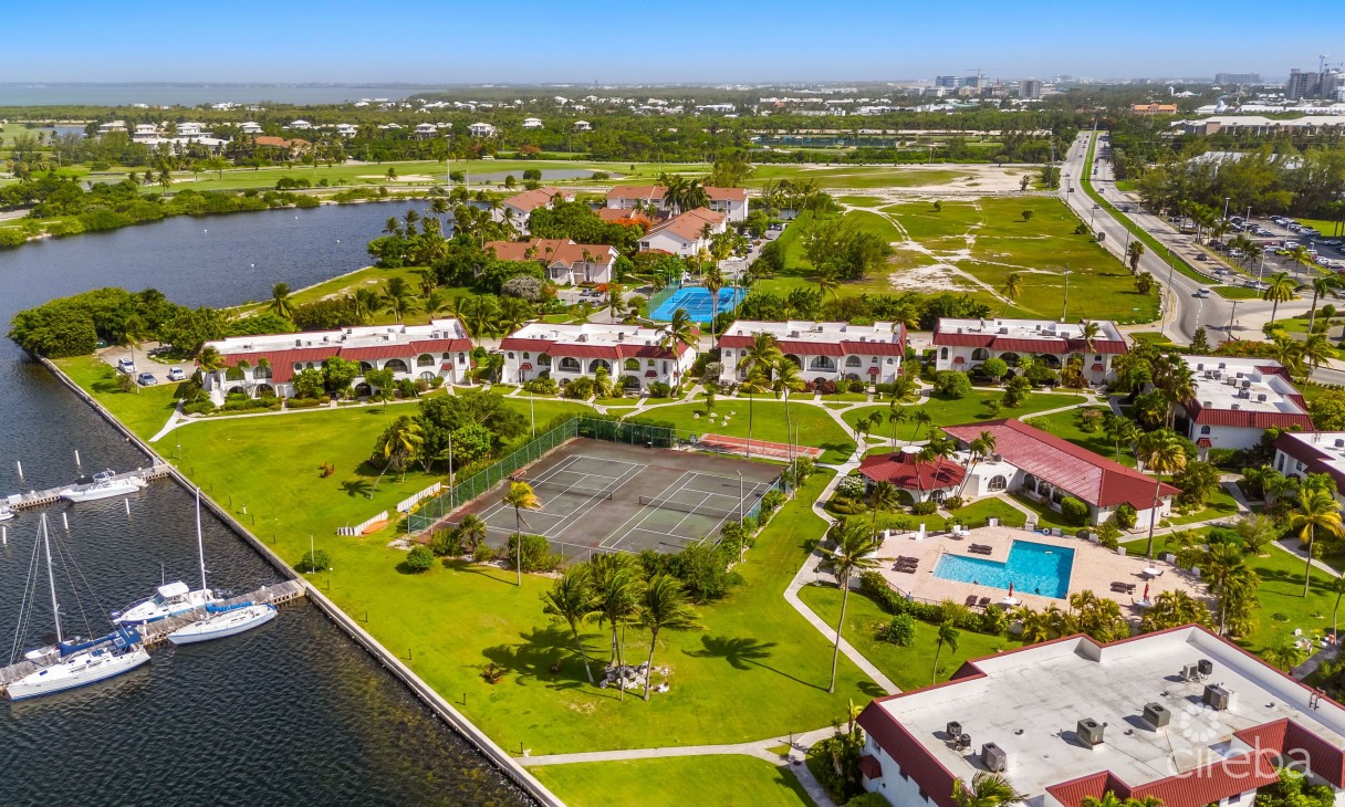 Lime Tree Bay Unique 4 Bed, 3.5 Bath With Water Views - Image 1