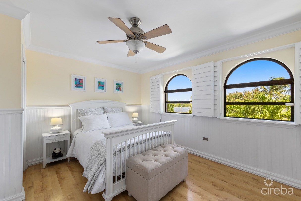 Lime Tree Bay Unique 4 Bed, 3.5 Bath With Water Views - Image 9