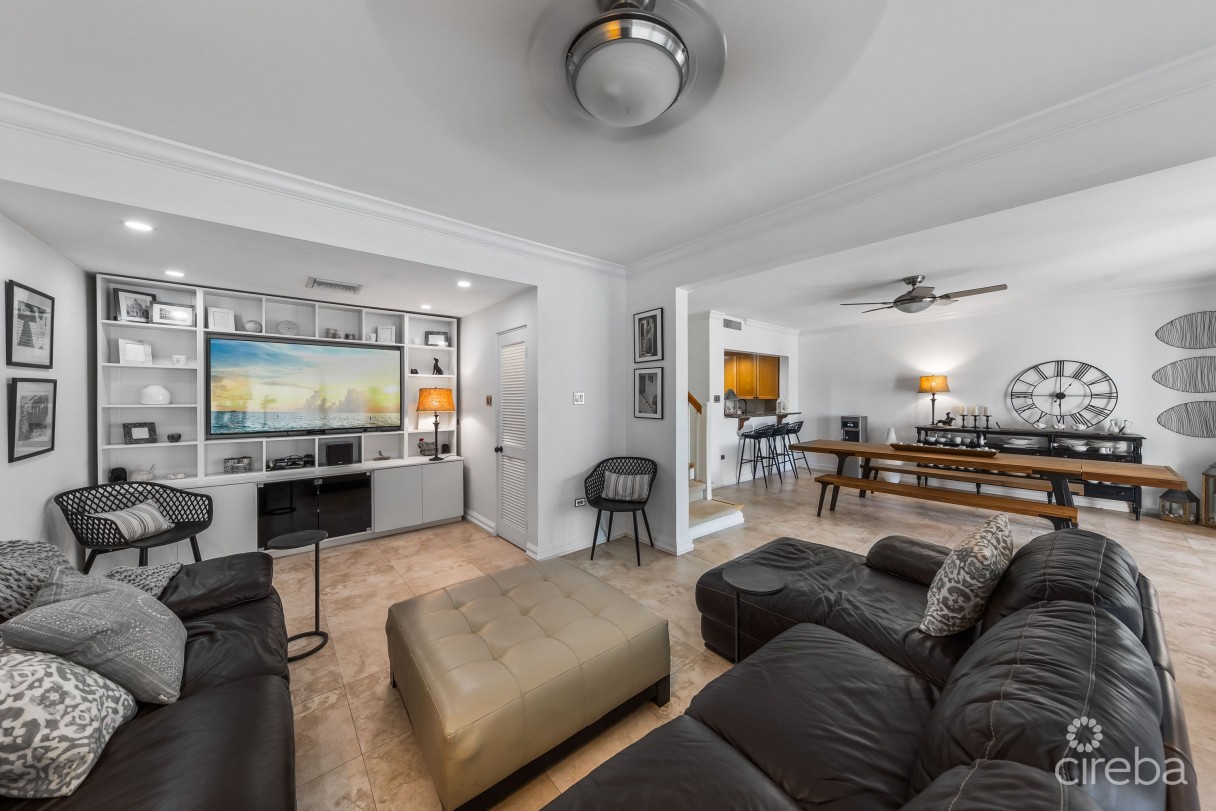 Lime Tree Bay Unique 4 Bed, 3.5 Bath With Water Views - Image 12