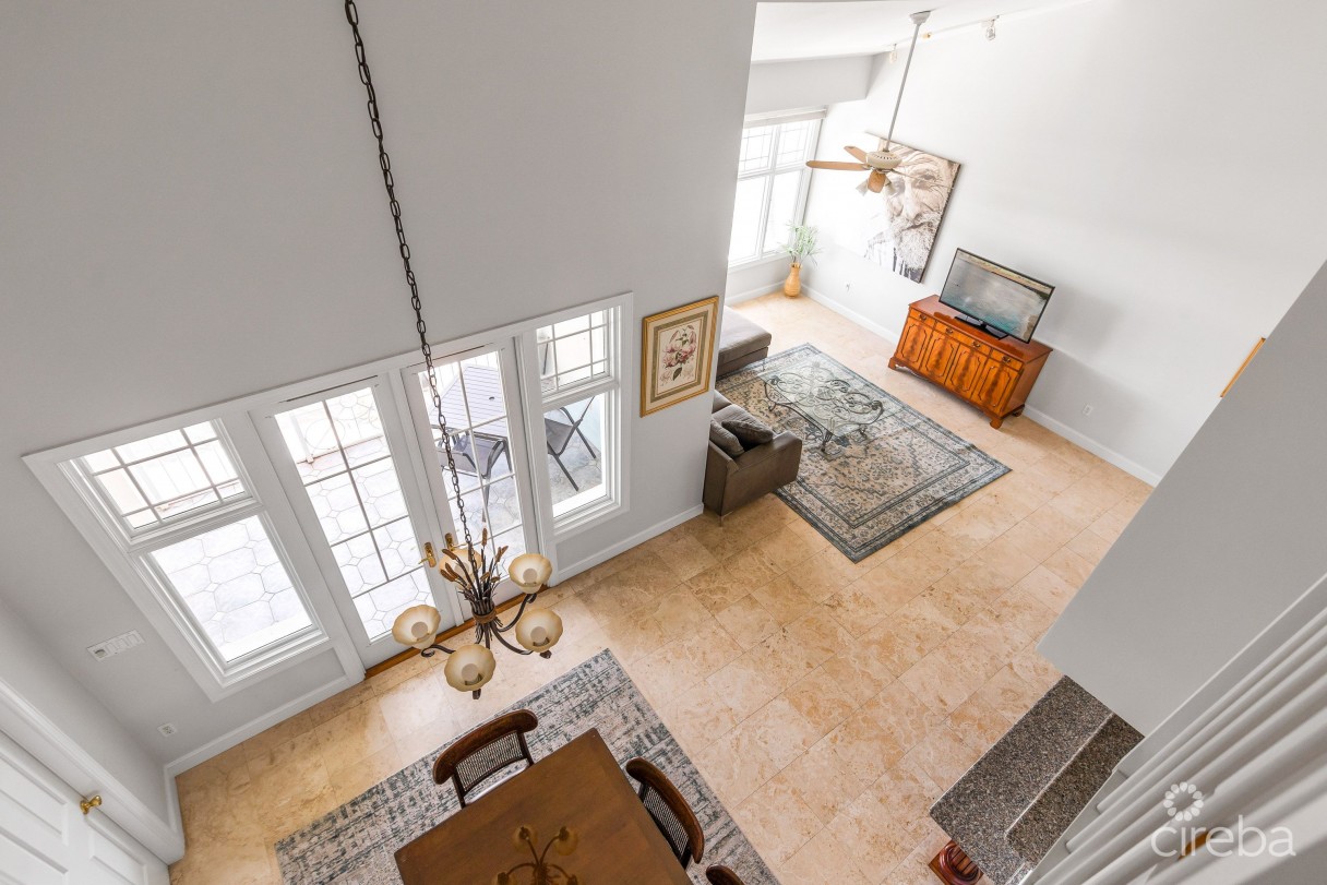 Britannia Kings Court      Canal Front    4 Bed/3  Bath      Plus Boat Dock - Image 10