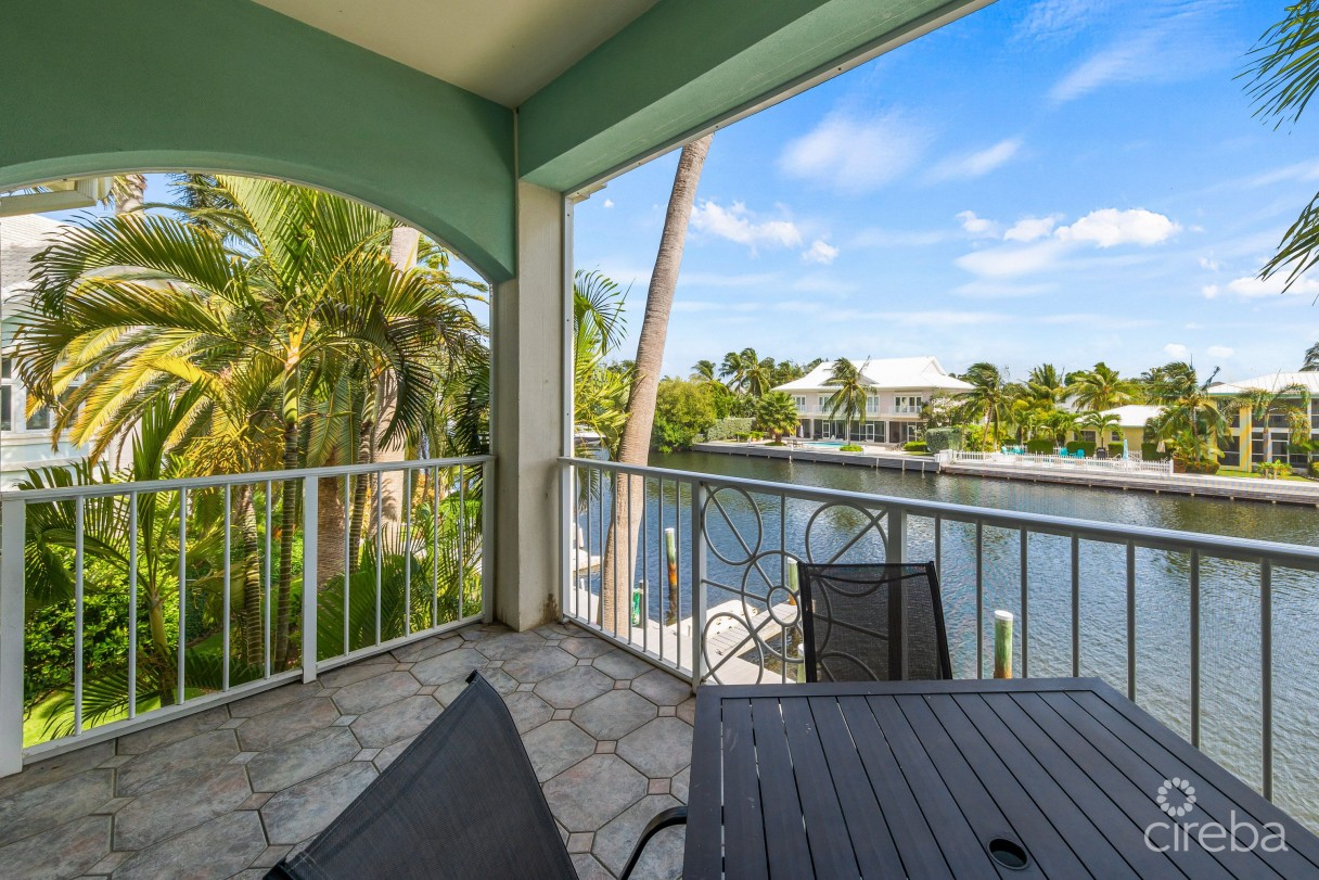 Britannia Kings Court      Canal Front    4 Bed/3  Bath      Plus Boat Dock - Image 20