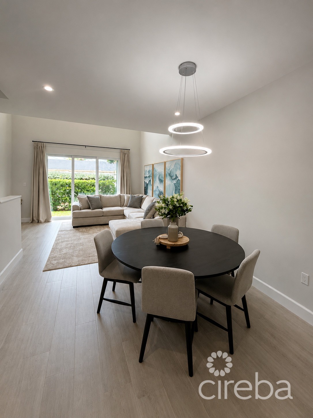 Spacious & Modern 3 Br Townhome - Excellent Location! - Image 2