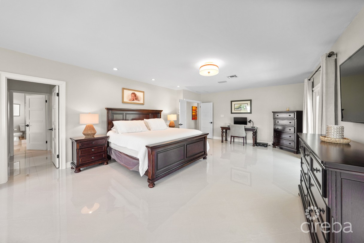 Governors Harbour Estate Home - Image 21