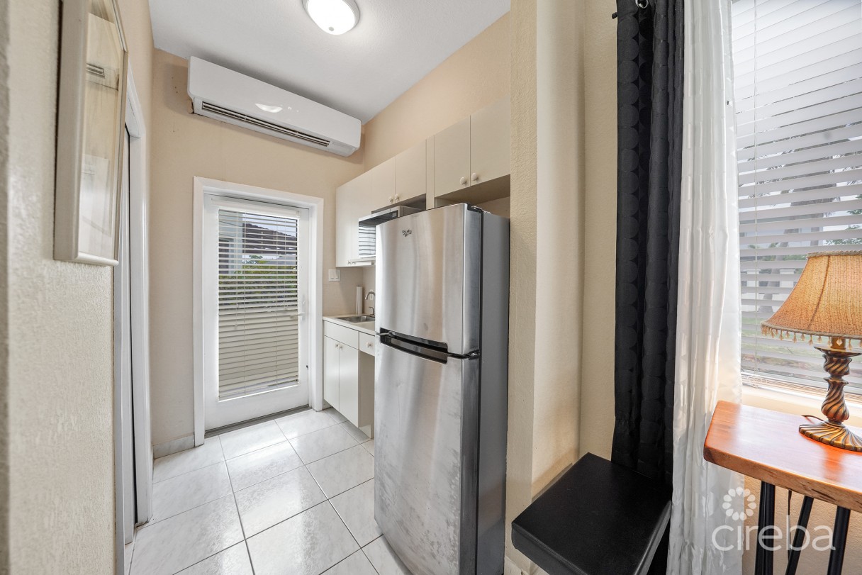 Governors Harbour Estate Home - Image 35