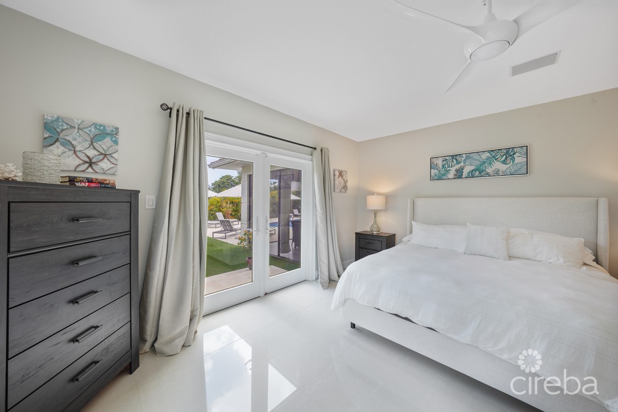 Governors Harbour Estate Home - Image 25