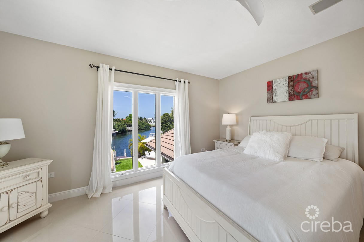Governors Harbour Estate Home - Image 39