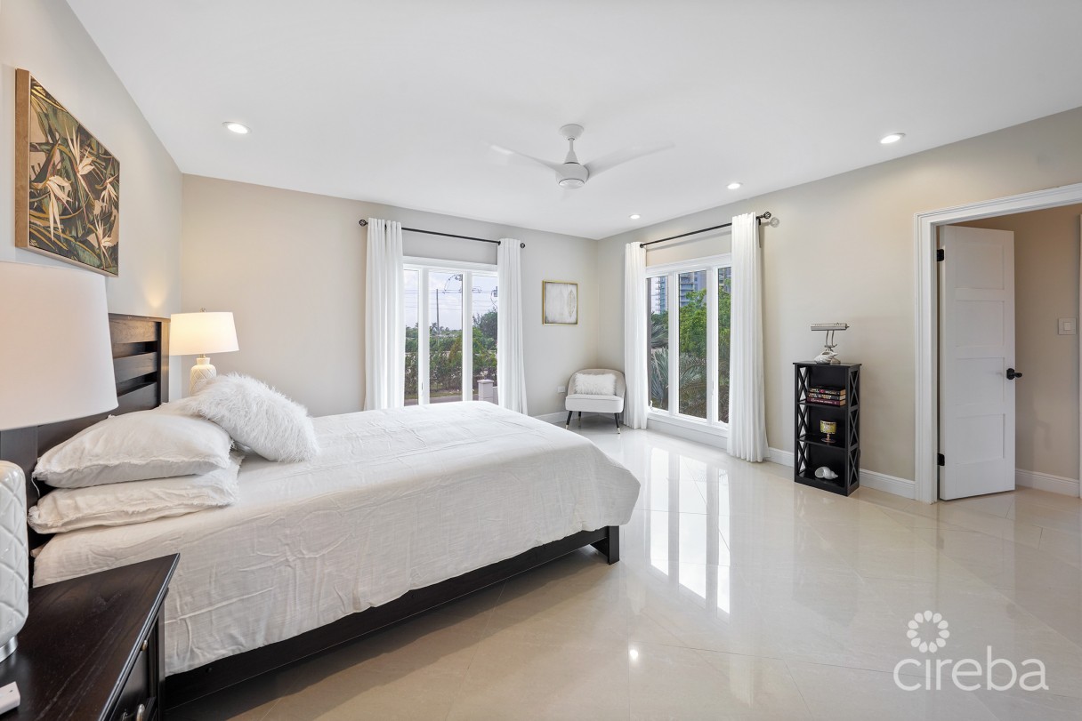 Governors Harbour Estate Home - Image 43