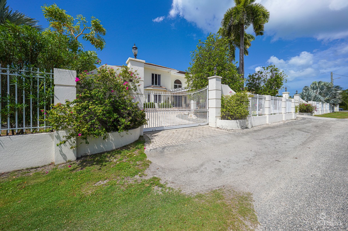 Governors Harbour Estate Home - Image 47