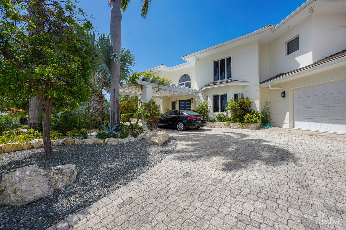 Governors Harbour Estate Home - Image 48