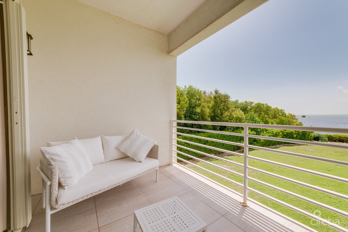 Snug Harbour Villas #2 - Oceanfront Townhome - Image 10