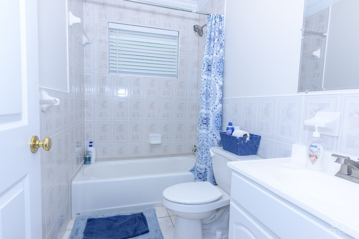 Cayman Brac Pioneer Lane House And Cottage - Image 7