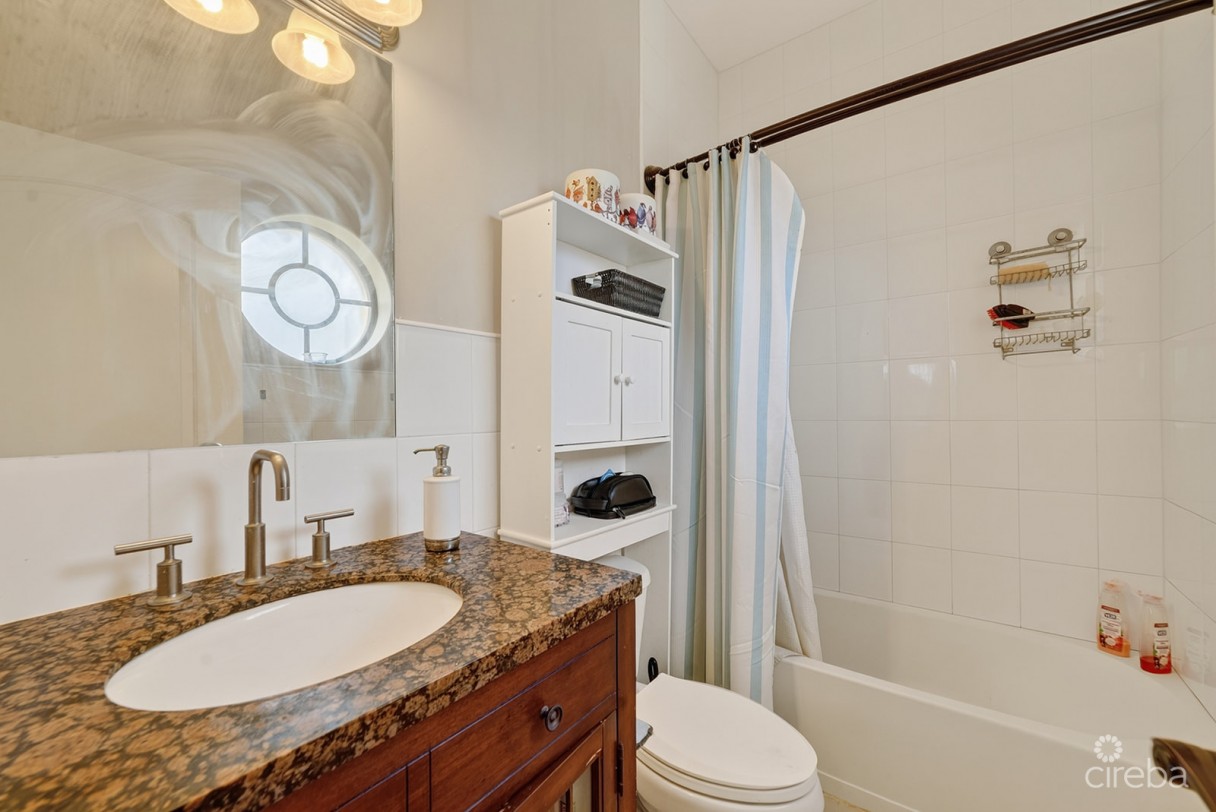 Lantern Point 3 Bedroom Condo W/ocean View Rooftop Terrace - Image 4