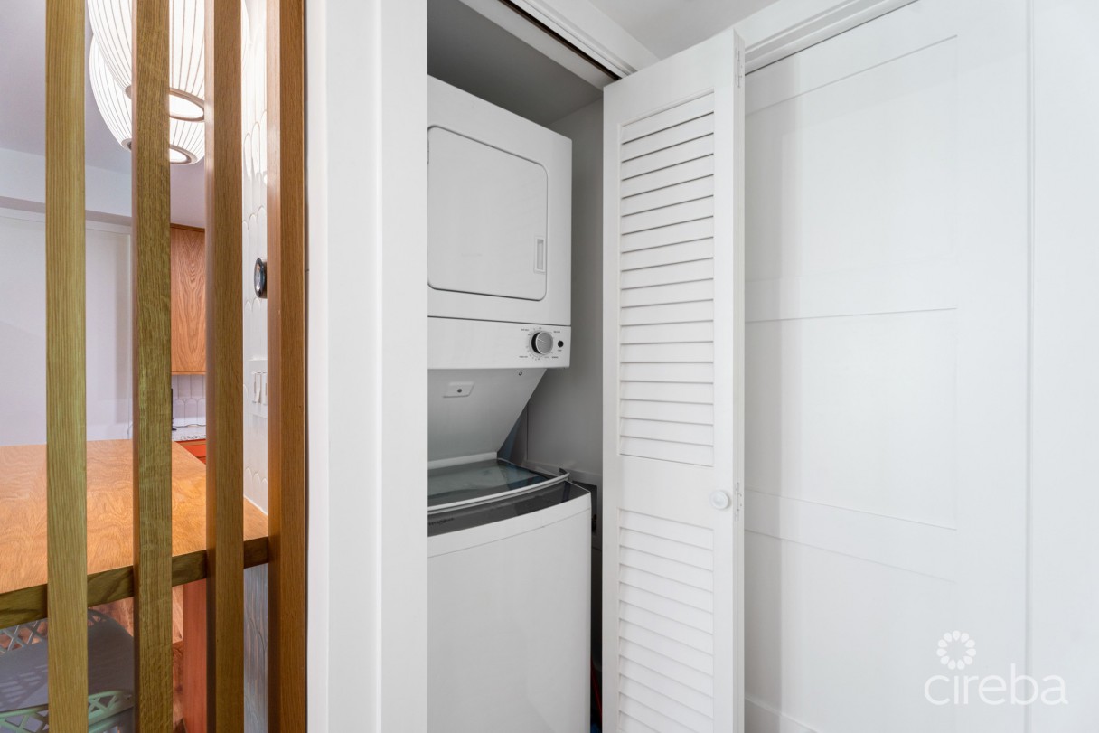 Villa Pappagallos 4, West Bay Renovated Condo - Image 6