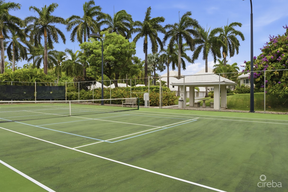 The Sovereign #12 Penthouse On Seven Mile Beach - Image 6