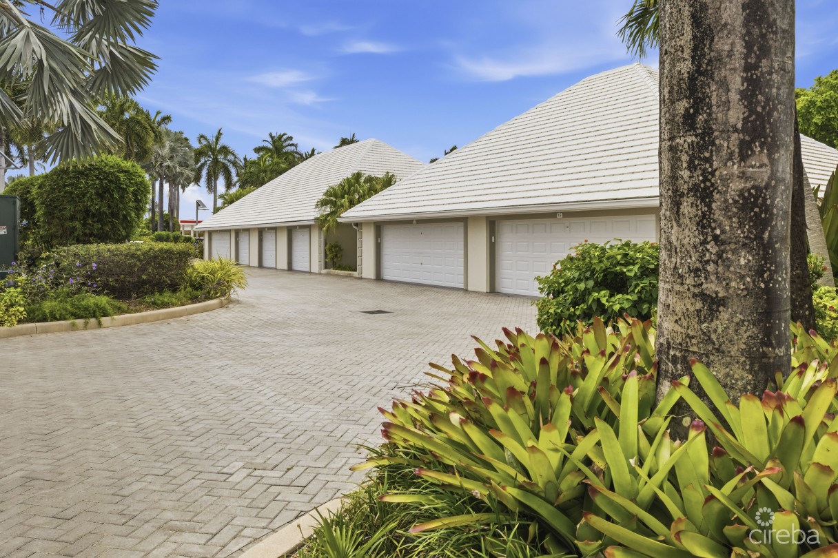 The Sovereign #12 Penthouse On Seven Mile Beach - Image 30