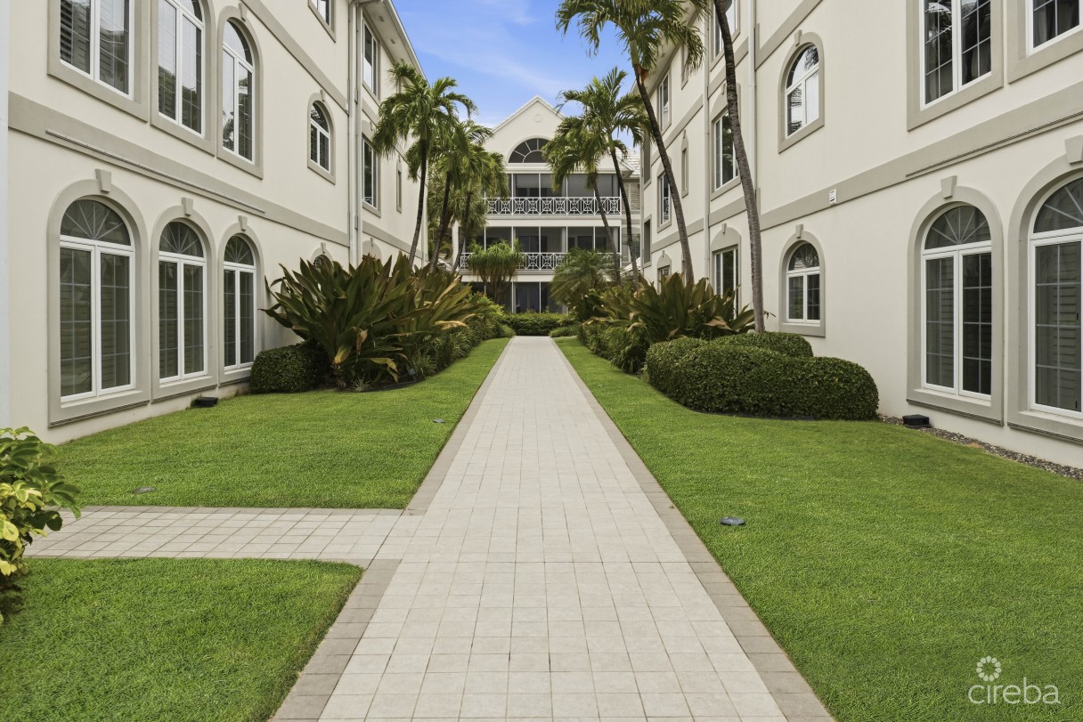 The Sovereign #12 Penthouse On Seven Mile Beach - Image 3