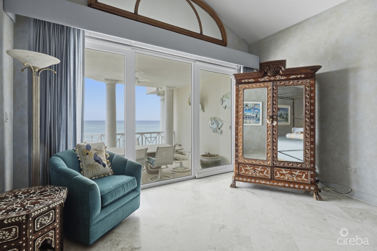 The Sovereign #12 Penthouse On Seven Mile Beach - Image 23