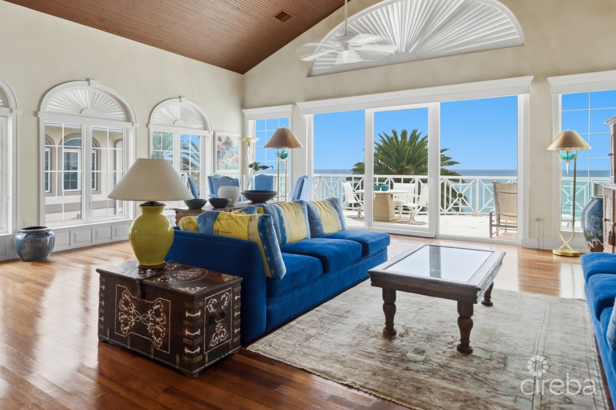 The Sovereign #12 Penthouse On Seven Mile Beach - Image 9