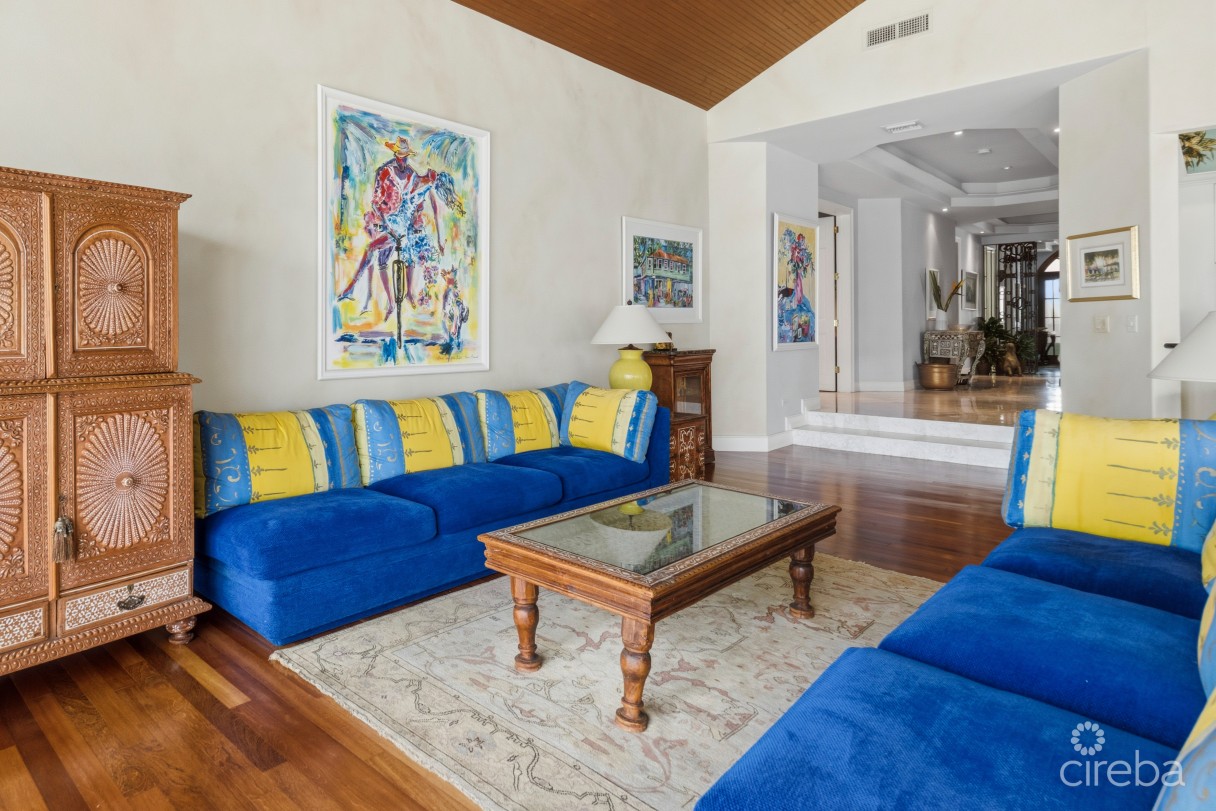 The Sovereign #12 Penthouse On Seven Mile Beach - Image 14