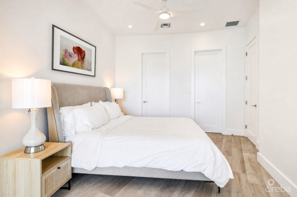Aura #305 Oceanfront - Image 26