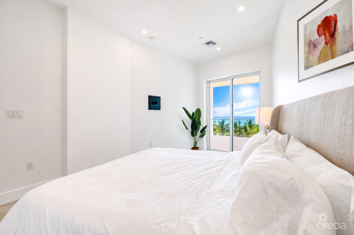 Aura #305 Oceanfront - Image 25