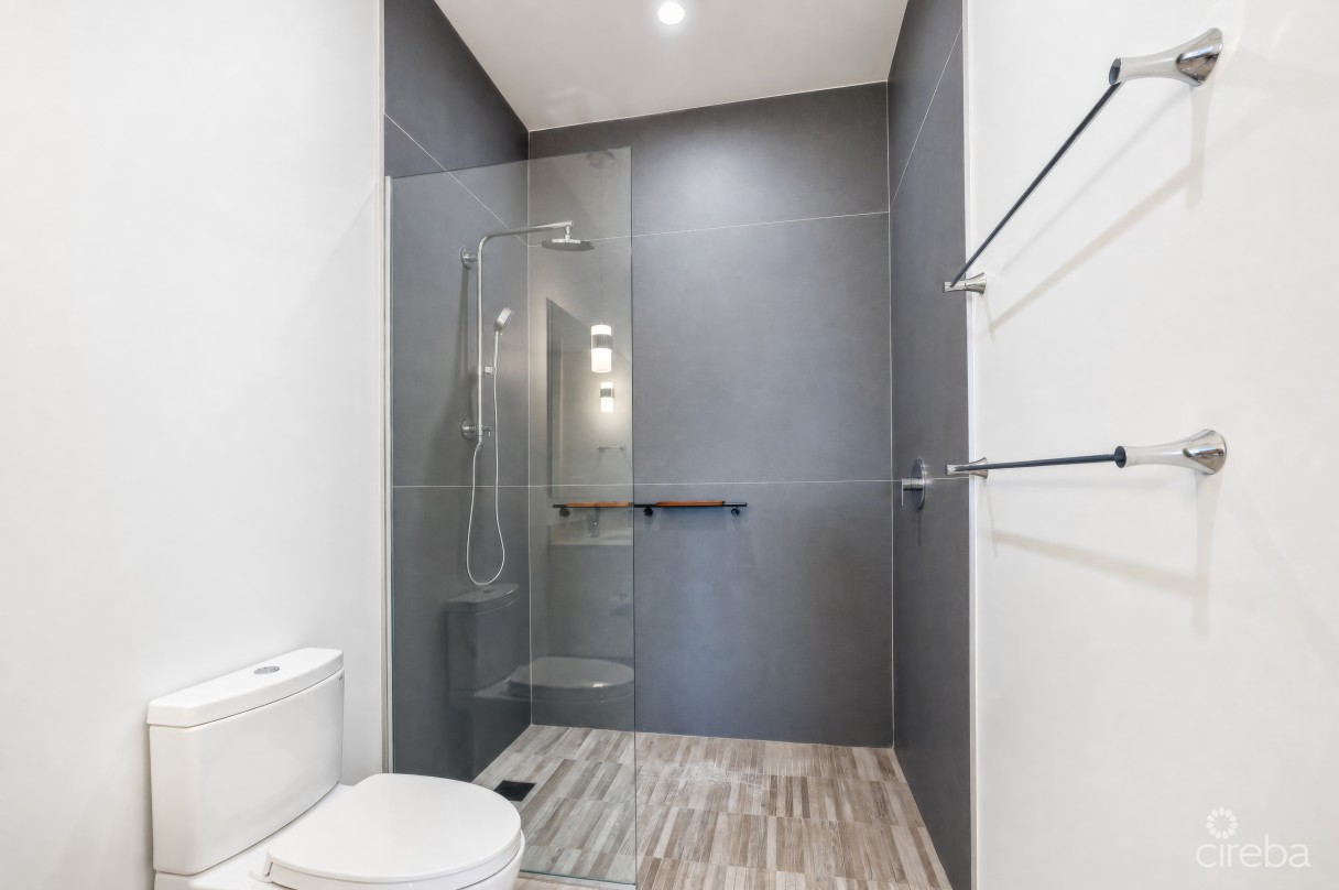 Aura #305 Oceanfront - Image 29