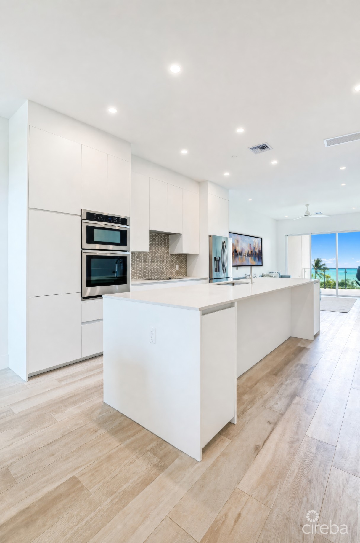 Aura #305 Oceanfront - Image 11